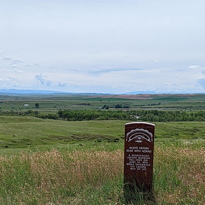 Mato Heton (Bear with Horns) Marker